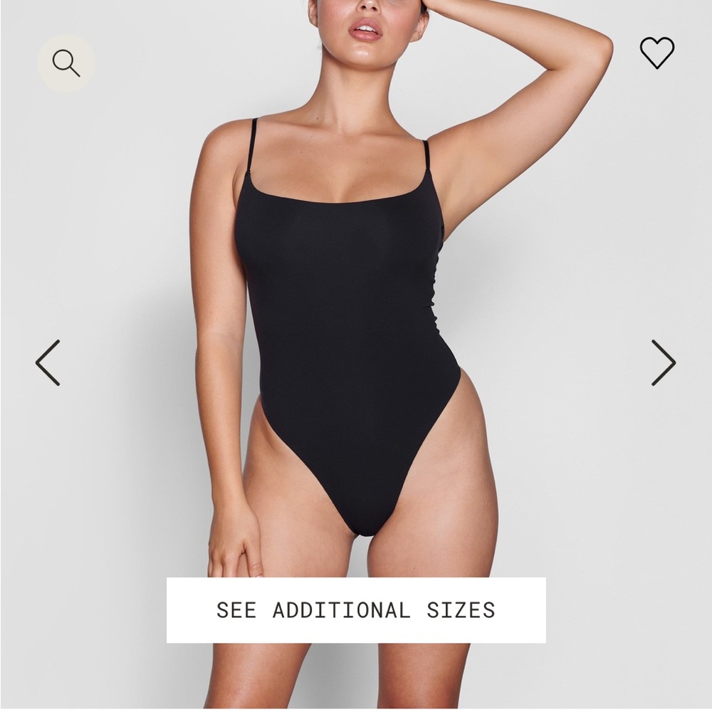 Skims FE medium black bodysuit